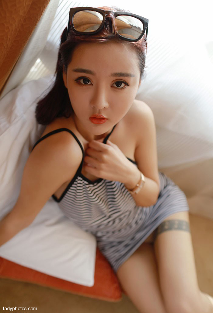 傲慢な人の巨乳が人の心をかきたてる模範学院のふくよかな美人のJia Jia喷血福祉套図 - 1