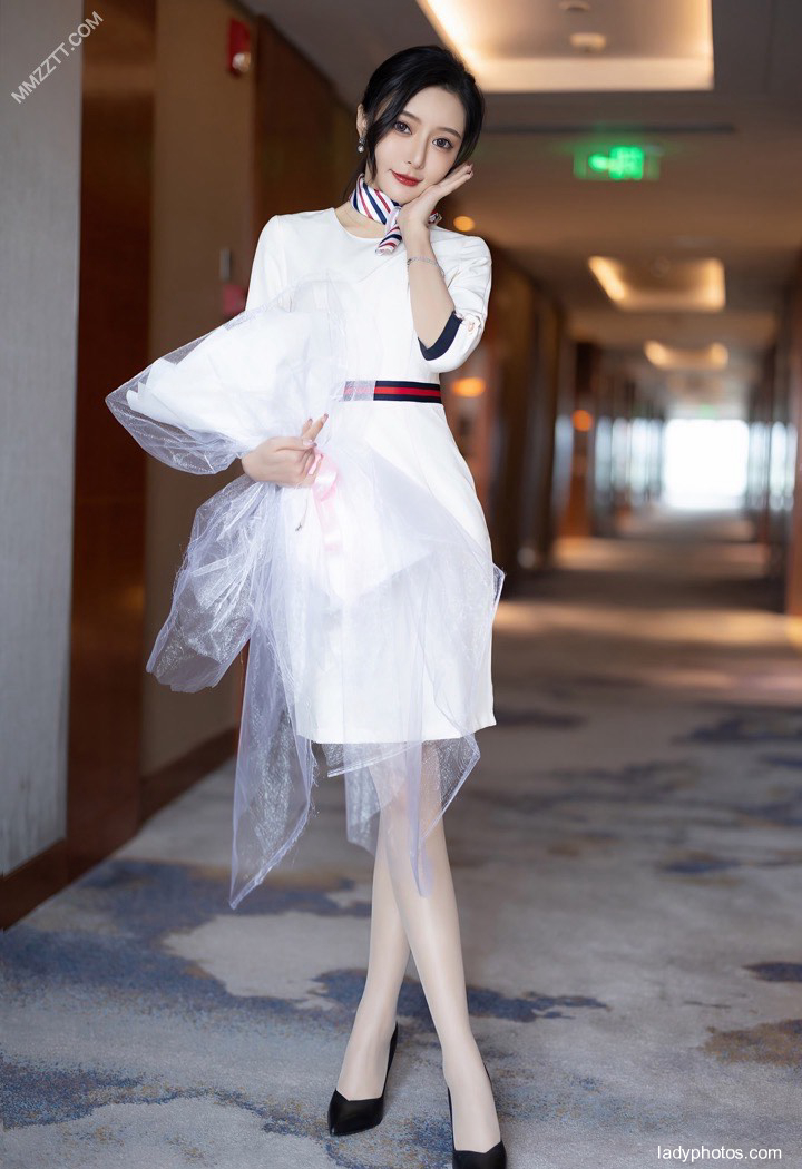 The stewardess girlfriend Wang Xinyao is graceful and has a charming fragrance - 2