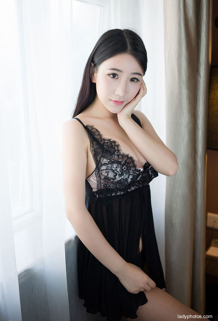 Ready to come out: Xie Zhixin's sexy pajamas - 3