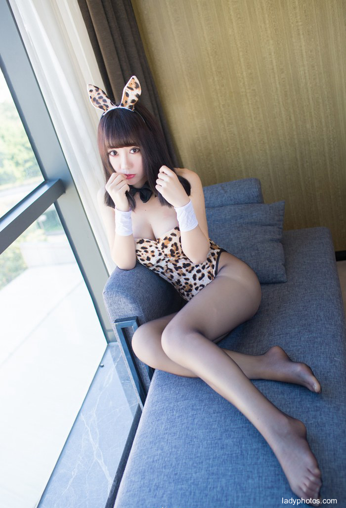 Leopard print and black silk collision cleavage sister Xia Xiaoxiao summer's seductive eyes electricity to you - 5