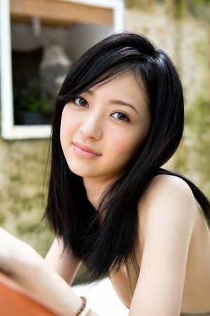 稚嫩的性感好迷人 日本萌妹子逢泽莉娜长相甜美气质出众