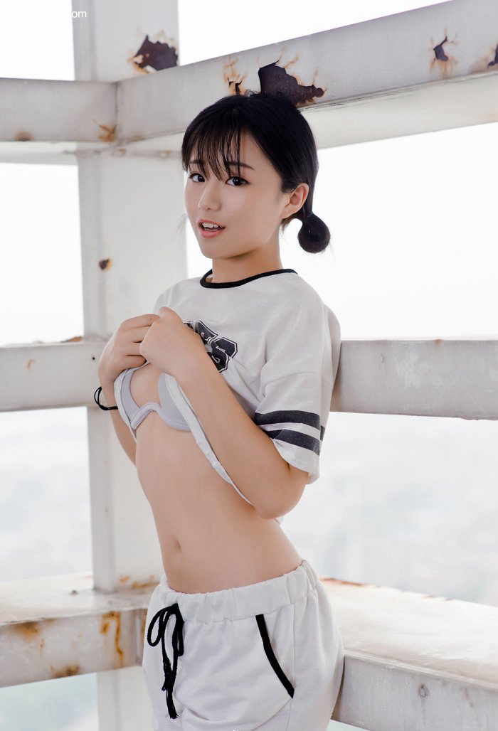 美乳美臀,青春无敌 甜美嫩模仓井优香天台演绎日系风采 - 3